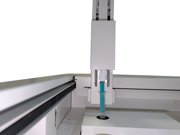 Automatic sample dosing by means of disposable syringes (5 mL)